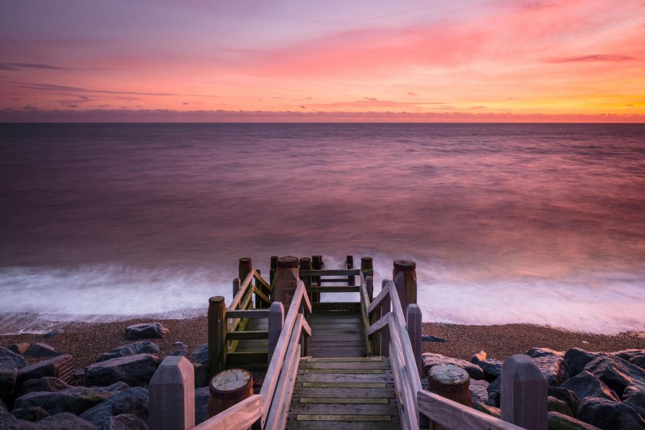 Coastguards Beach House Camber Экстерьер фото