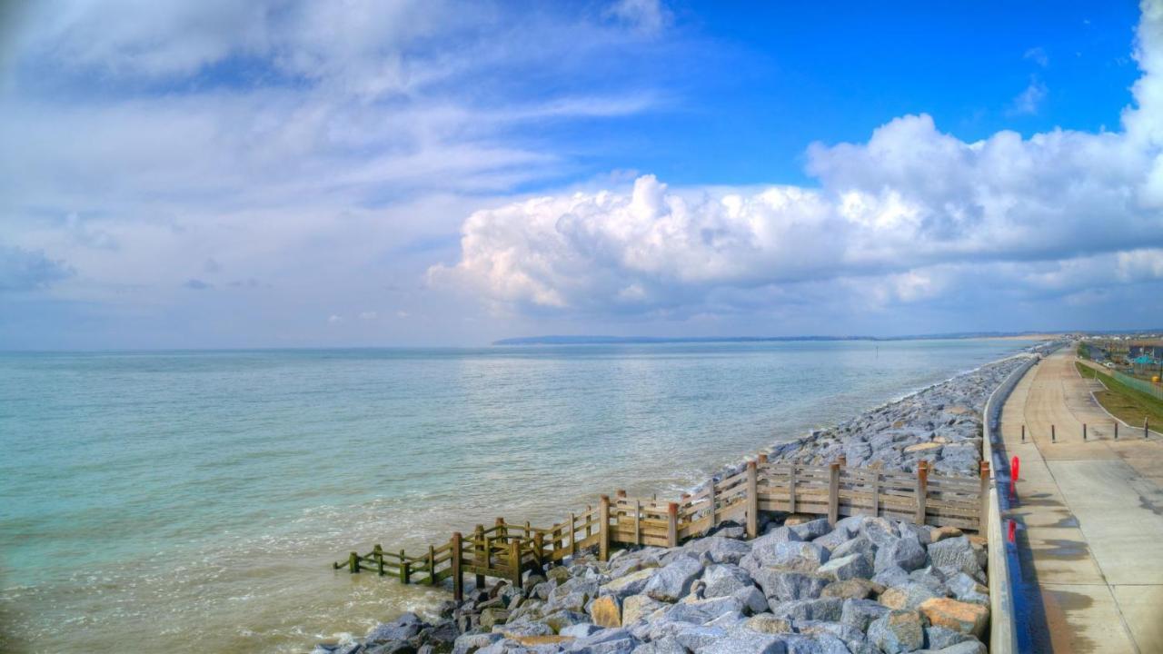 Coastguards Beach House Camber Экстерьер фото
