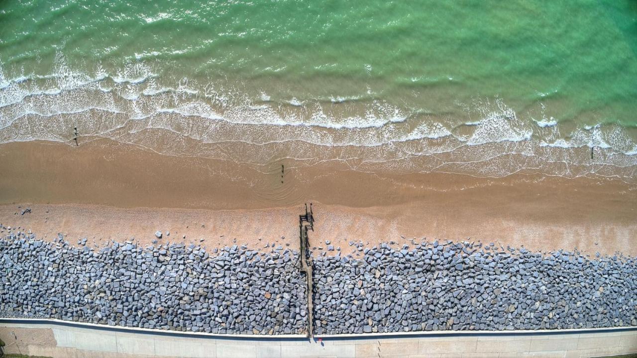 Coastguards Beach House Camber Экстерьер фото